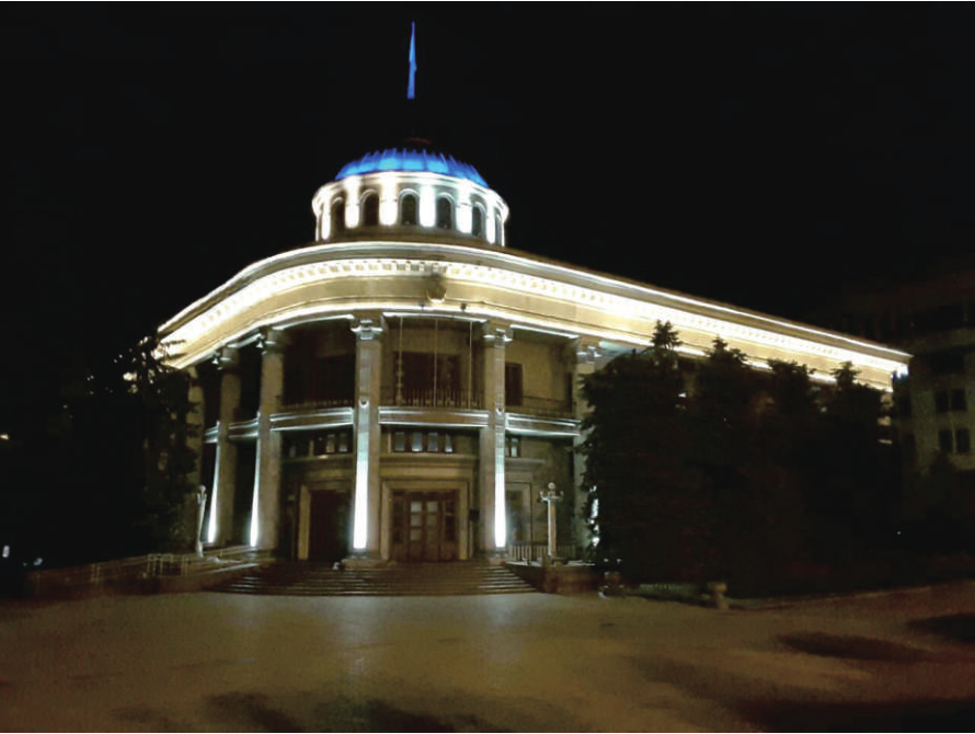 2016-4 ألماتي ، كازاخستان - مبنى حكومة المقاطعة